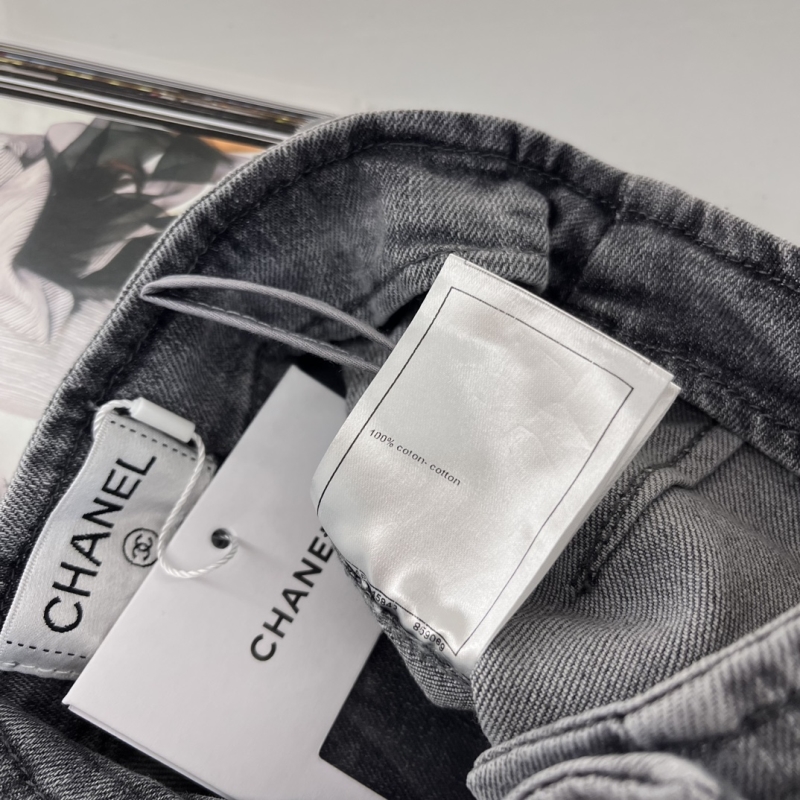 Chanel Jeans